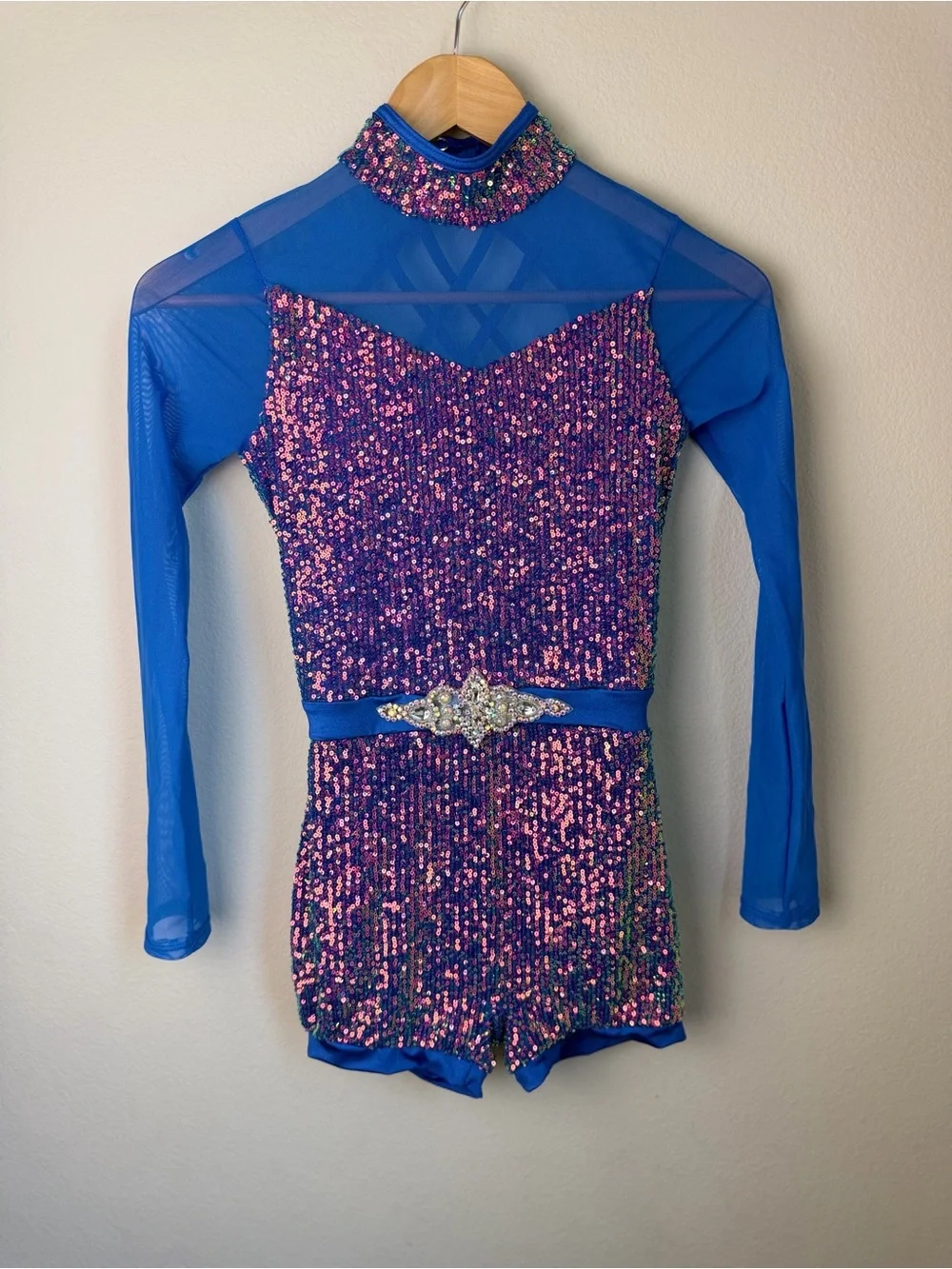 Weissman sparkling blue